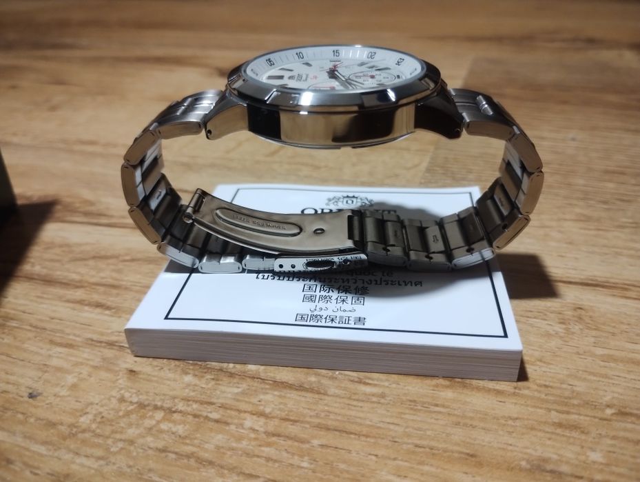 Нов часовник"Orient"