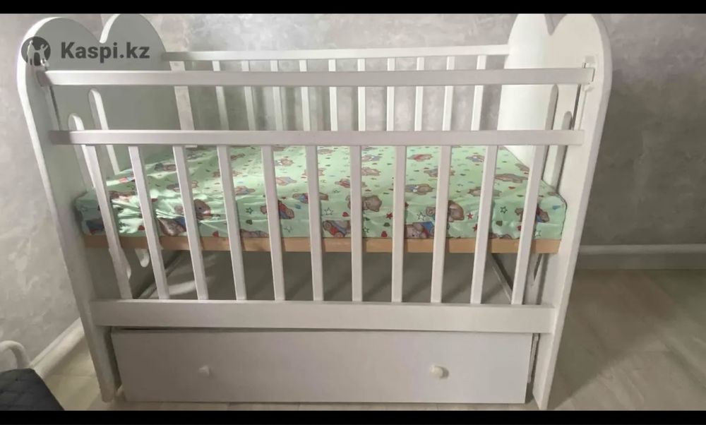Продам детскую кроватку