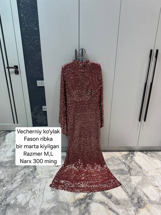 Ayollar va qizlarga kiyimlar