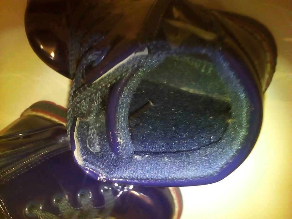 Продам детские ботинки