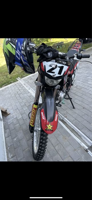 Продам эндуро 250 кубов