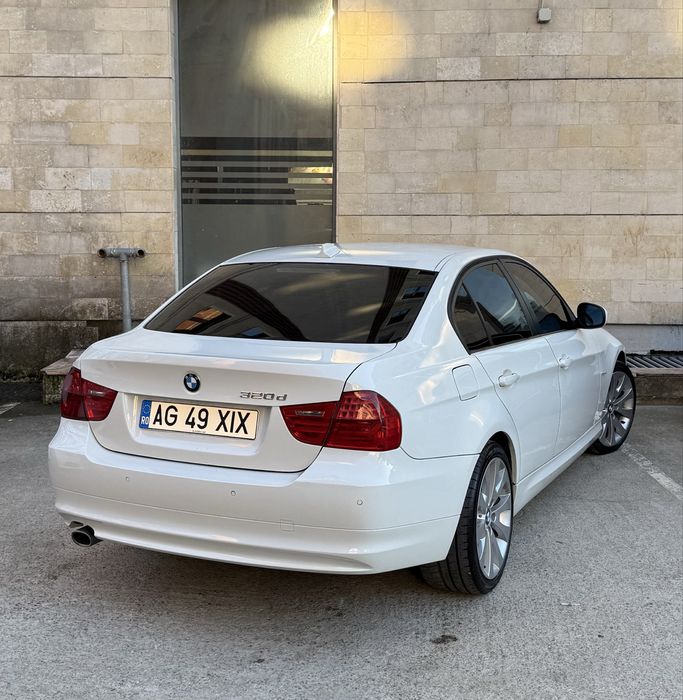 Vand Bmw Seria 3 Facelift E90 LCI 320d Automat Bi Xenon Navigatie