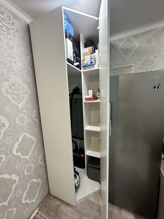 Продам шкаф угловой