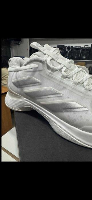 Оригинал adidas новые привозные размер 39