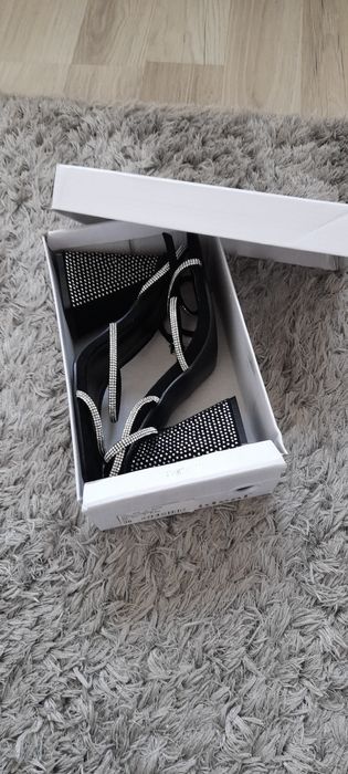 Sandale dama marimea 36