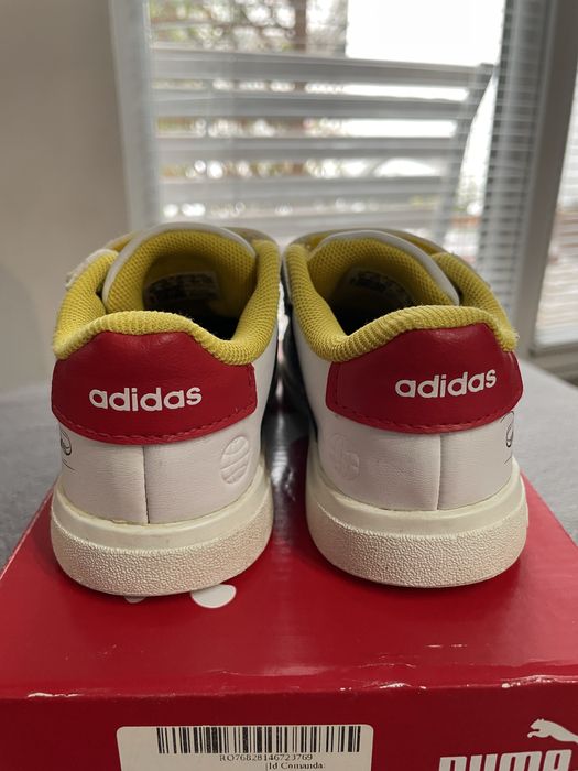 Спортни обувки Adidas  и обувки тип пантофки на  еднорог