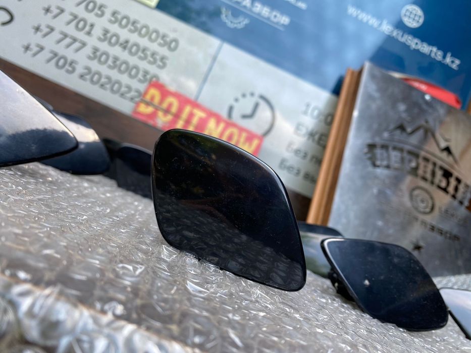 Крышки омывателя фар на Lexus RX 330