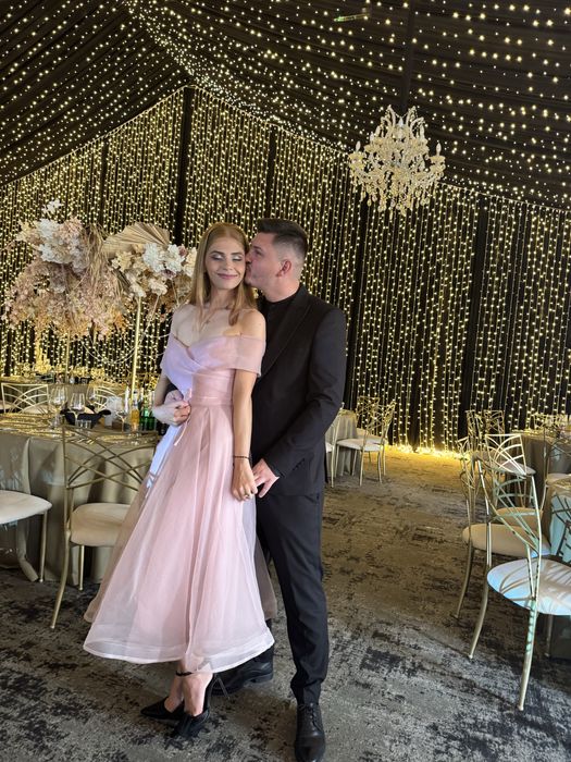 Vand rochita roz eleganta