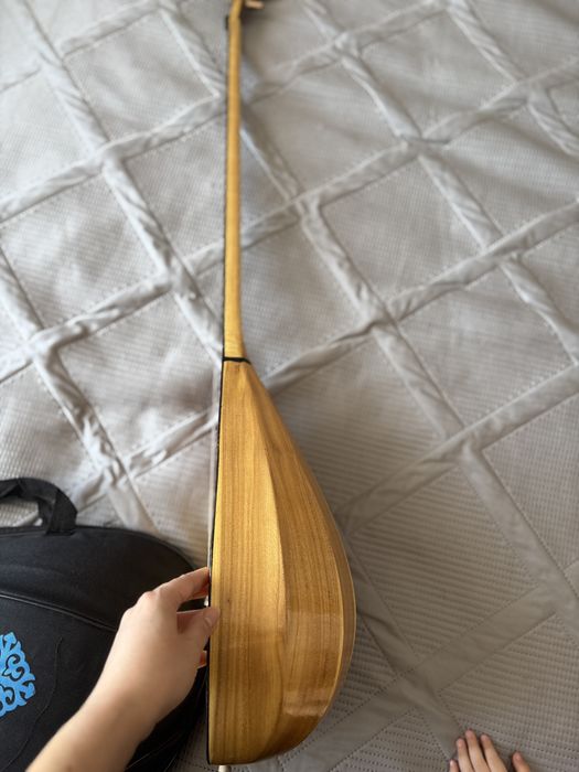 Продам домбру бу