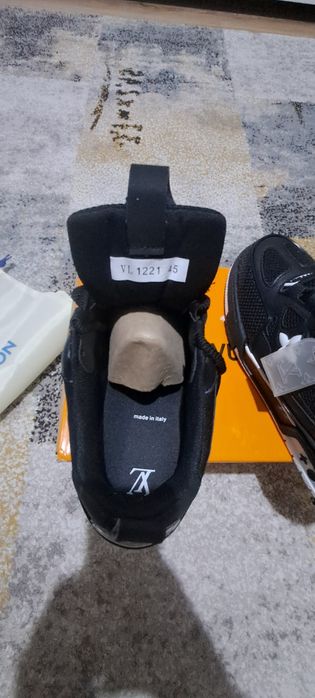 Louis Vuitton LV Skate Sneaker

Return Policy

14