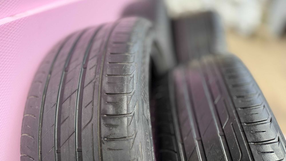 Vand set 4 anvelope de vara Bridgestone 225/45/17 foarte bune