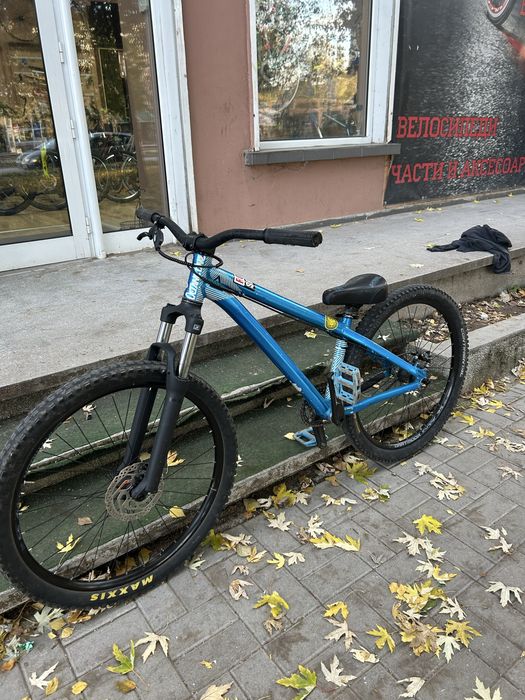 Octane one zircus и nukeproof dissent 2022
