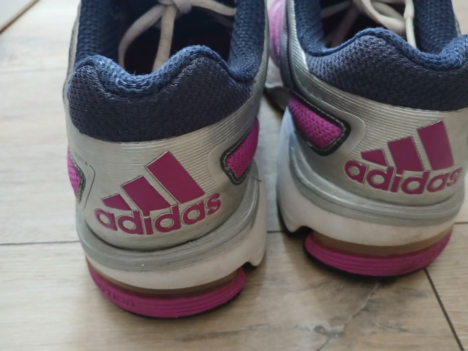 ADIDAS дамски маратонки 38