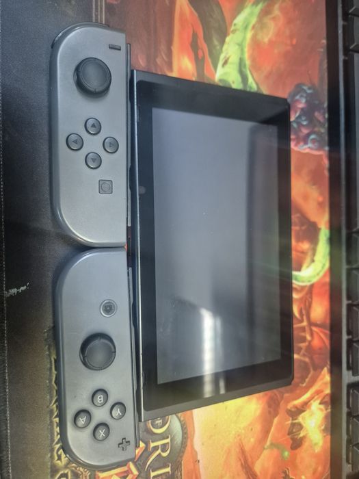 Consola Nintendo Switch cu JOY-CONS Grey