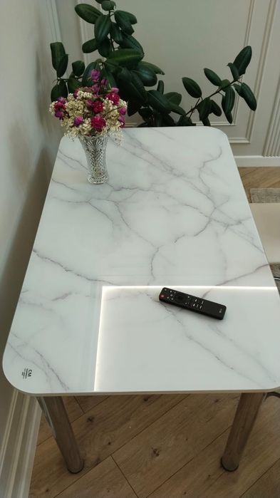 Продается стол со стульями