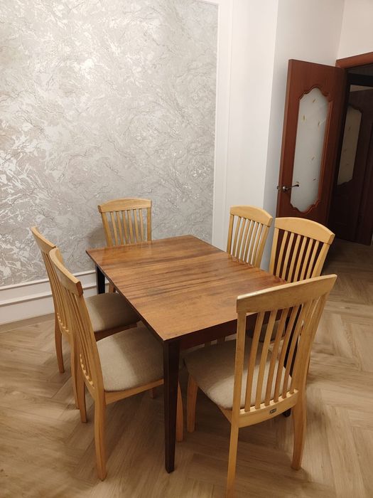 Стол со стульями. Вместе и отдельно