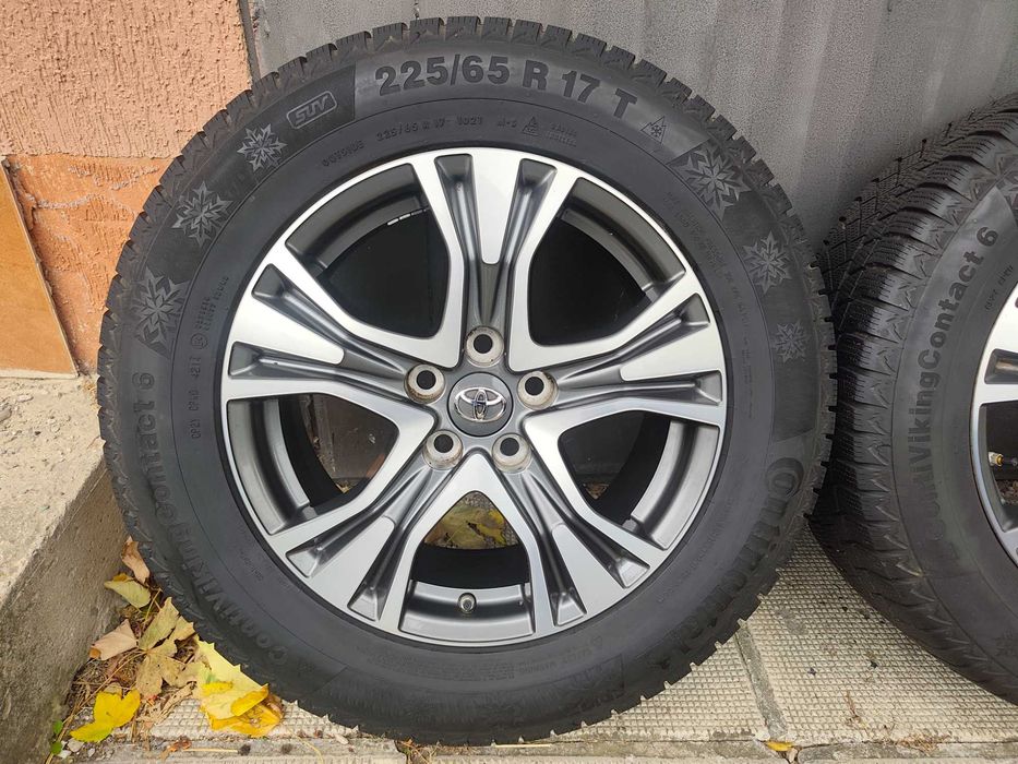 ОРИГИНАЛНИ джанти със зимни гуми 17 ' TOYOTA RAV 4 / Тойота РАВ 4 5x114,3 60,1 ET39