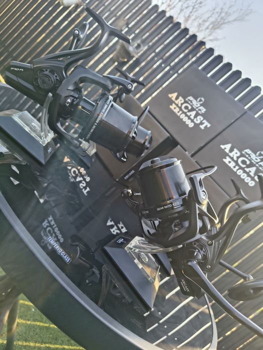 Set 4 mulinete Pro Fl Arcast XR 10000 9+1 rulmenți.

Pret Set 380 lei