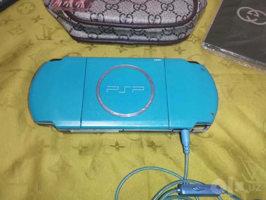 Assalom alekum Psp Sotiladi Original 3000 Model + Gucci Nabor