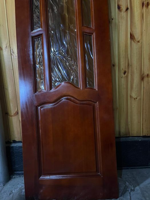 Продам новые деревянные двери