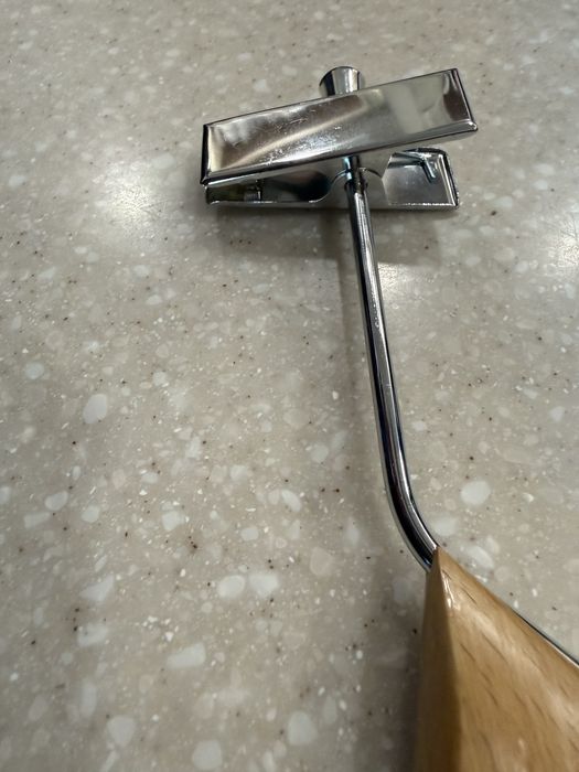 Вешалка для брюк и юбок