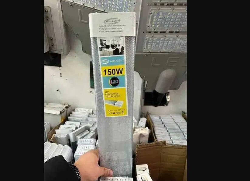 Свето-диодный светильник LED