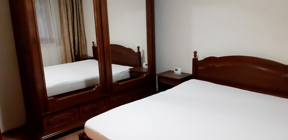 Închiriez apartament 2 camere 54 mp