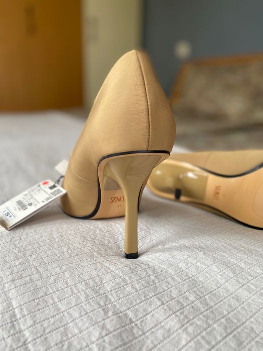 Обувки Zara нови