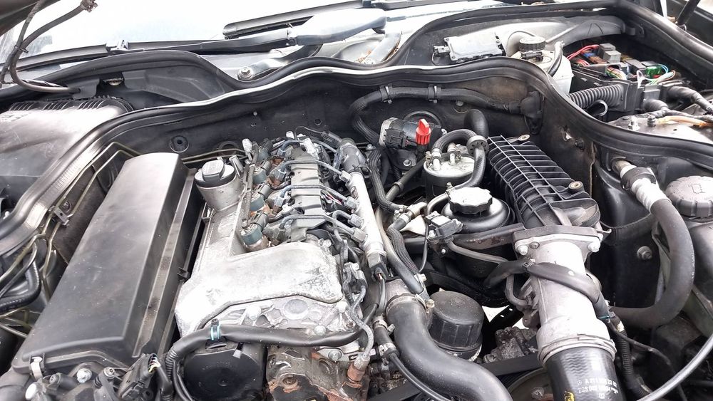 Мерцедес е220 цди на части