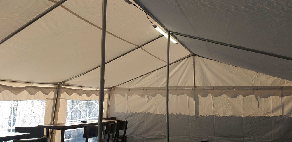 Продавам шатра пет на шест метра