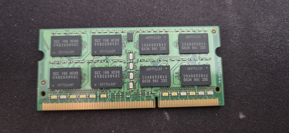 Память DDR 3  питание 1.5 частота 1333  SO DIMM