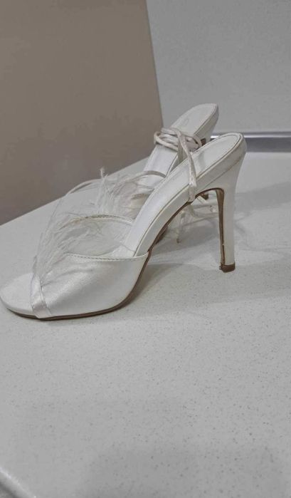 Официална рокля