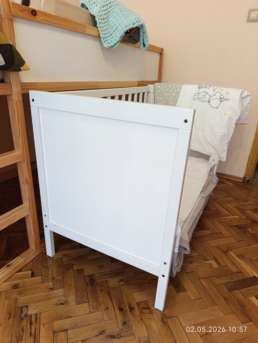 Детско креватче Ikea Sundvik, с матрак, спален комплект, протектор и преграда за легло