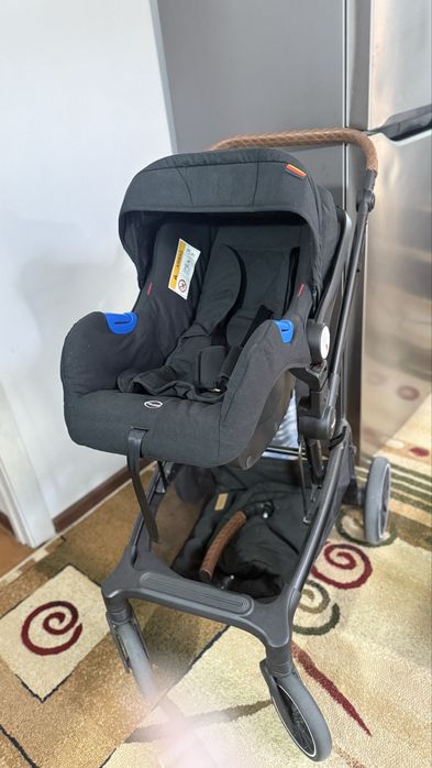 Продается коляска с автолюлькой