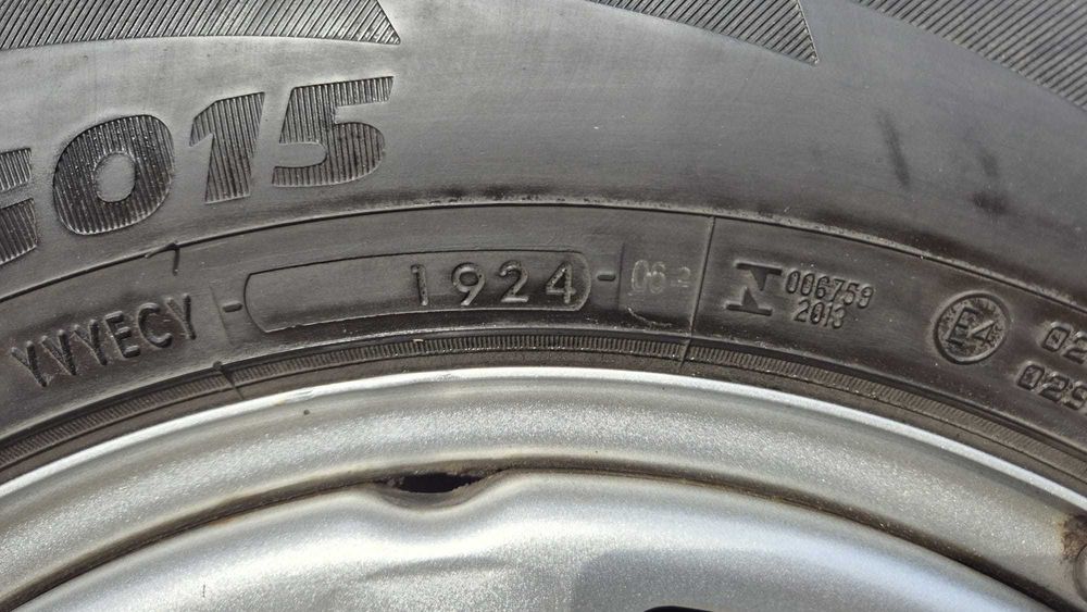 Vand 4 roti Alkar Hibrydad 5x114,3 pentru Duster, echipate cu anvelope Yokohama Geolandar