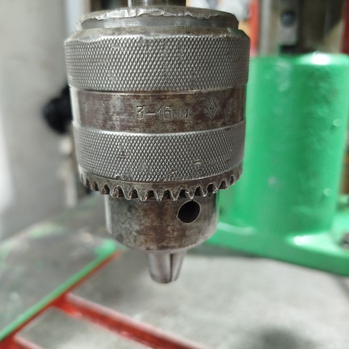 Продам сверлильный станок