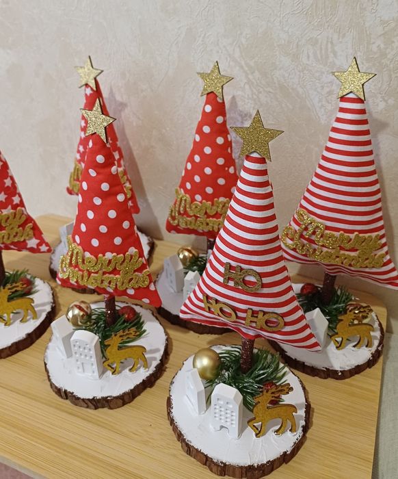 Коледни декорации с елхи от плат и др.