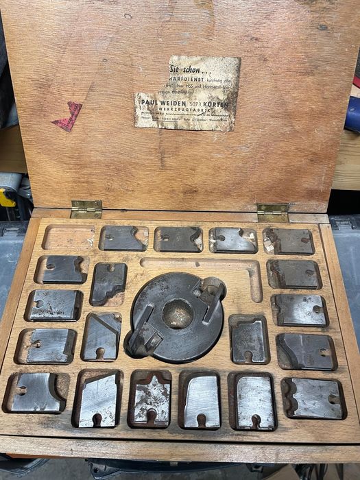 Abric cu 5 operatii si mai multe freze