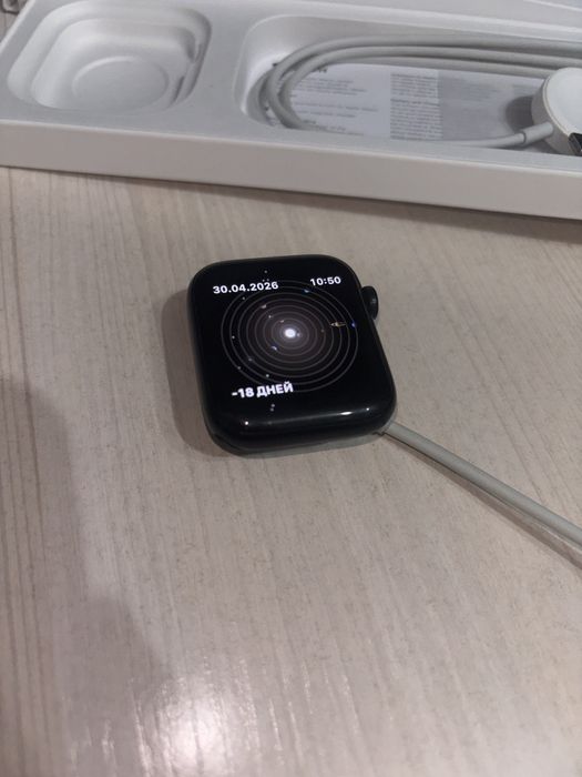 apple watch SE (Gen 2) 44 mm