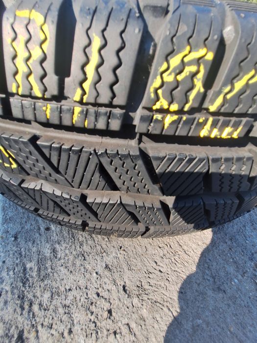 1x singura anvelopa iarna 215/65r16C Hankook Montaj Gratuit