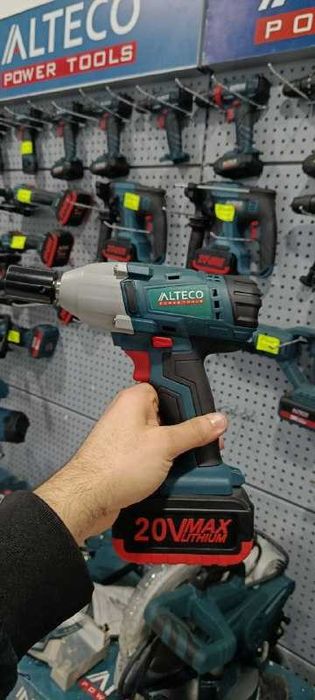 Аккумуляторный ударный гайковерт ALTECO CIW 18-400 .1 год гарантии