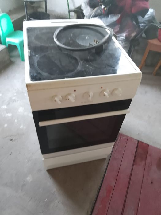 Продам электроплиту