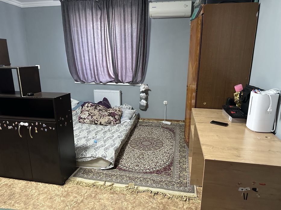 Сдаю квартиру бирюзова 41