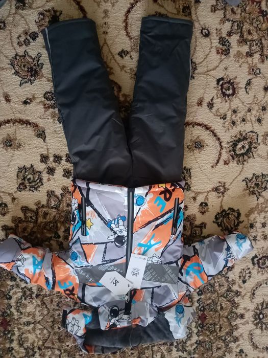 Продам куртку-комбинезон