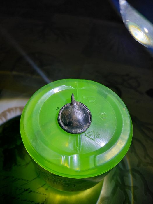 Продавам старинни пръстени и медальони