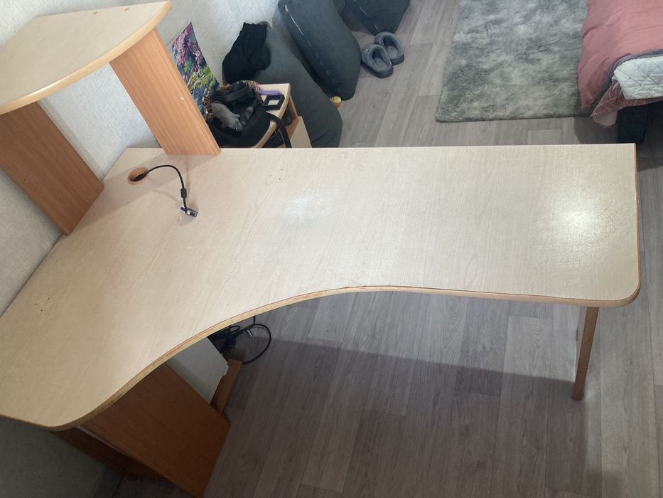 Отдам стол самовывоз