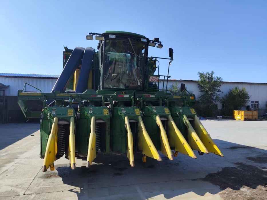 Сельхоз техника John Deere