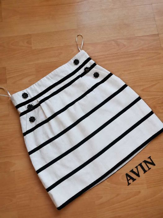 Елегантна пола AVIN
