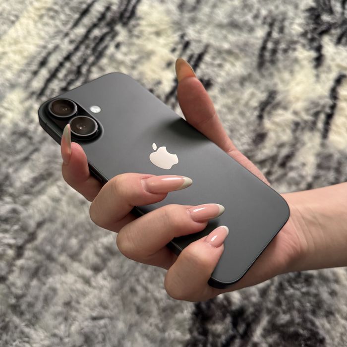 IPhone 17 | 100% | 256GB | DualSIM SIM + SIM