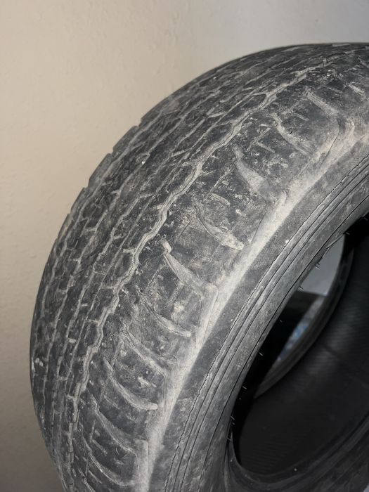Продам комплект шин Dunlop 285/65R17